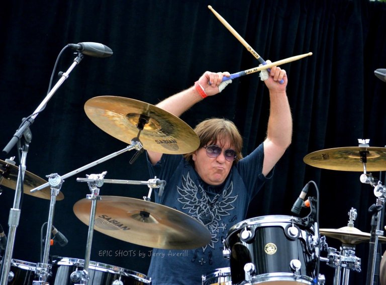 An Interview with Simon Wright of ACϟDC & Dio