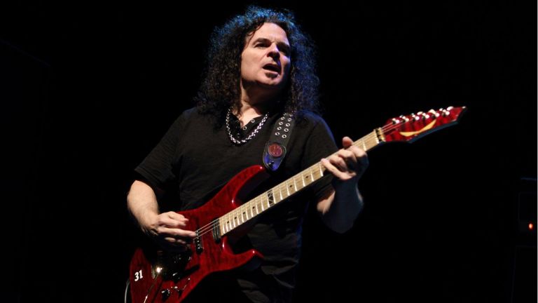 An Interview with Vinnie Moore of UFO